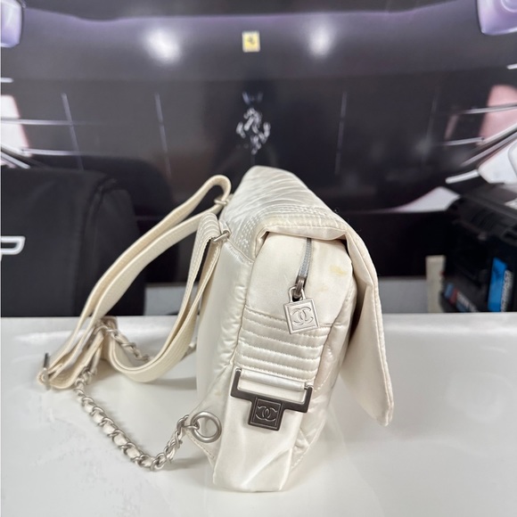 Chanel - Picture 2 of 7